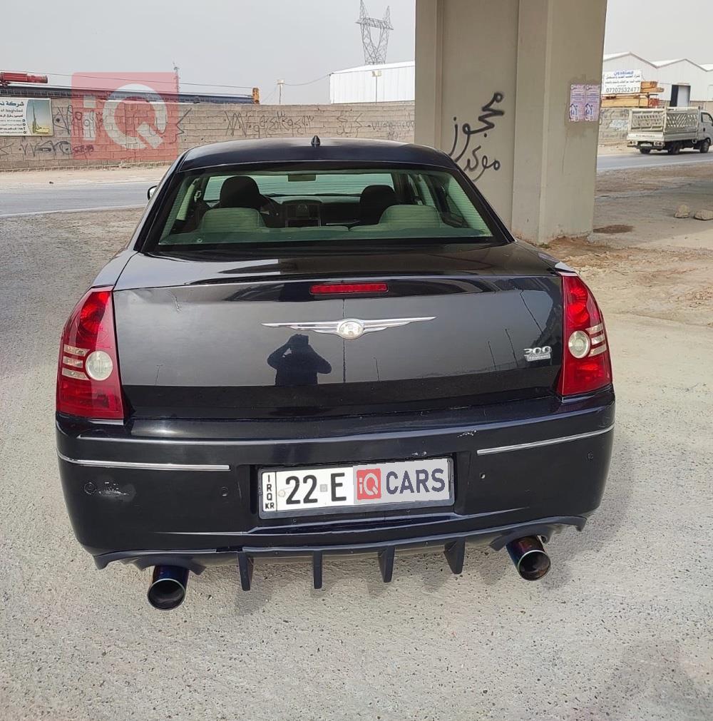 کرایسلەر 300